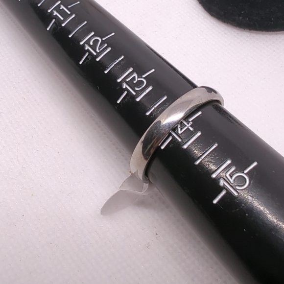 Men's Stunning Silver Stainless Steel Ring "Size 14" Perfect for Weddings - Picture 3 of 13